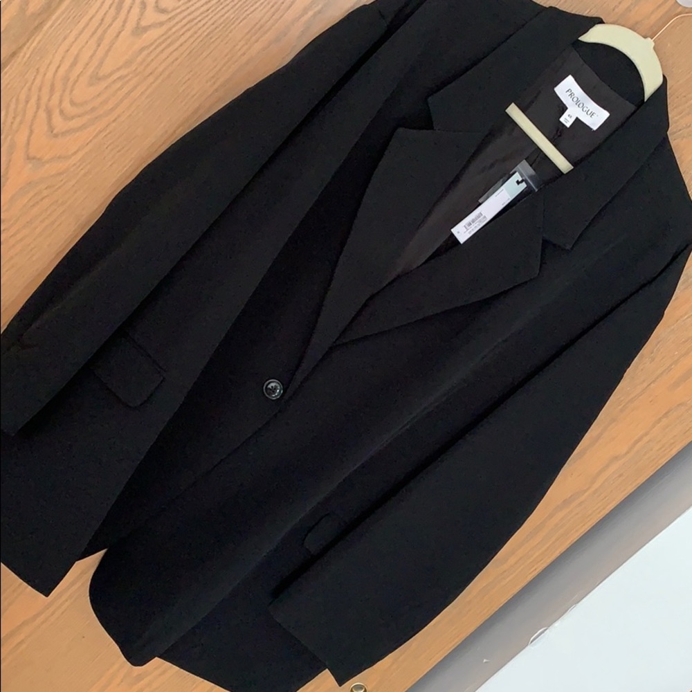 NWT black women’s blazer